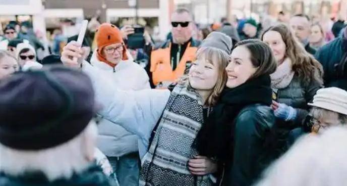 火热”而中国的幸福指数却高居全球之首冰球突破众多发达国家民众正身陷“水深(图21)