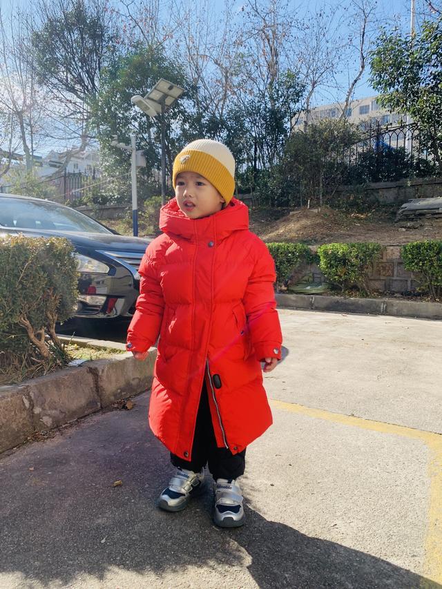 冰天枢F8509MJ羽绒服+儿童鹅绒服体验冰球突破豪华版零下20℃的温暖守护——黑(图2)