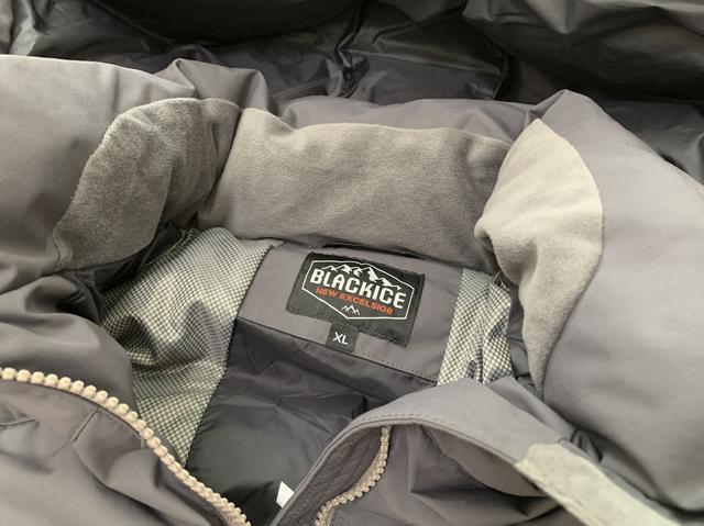 冰天枢F8509MJ羽绒服+儿童鹅绒服体验冰球突破豪华版零下20℃的温暖守护——黑(图20)