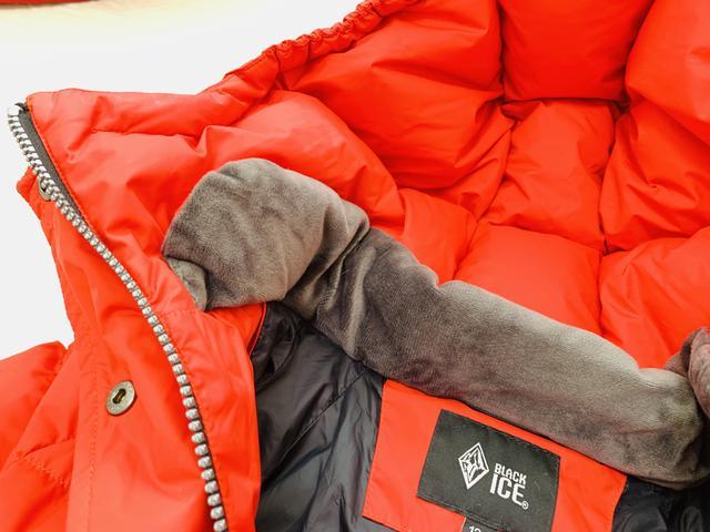 冰天枢F8509MJ羽绒服+儿童鹅绒服体验冰球突破豪华版零下20℃的温暖守护——黑(图14)